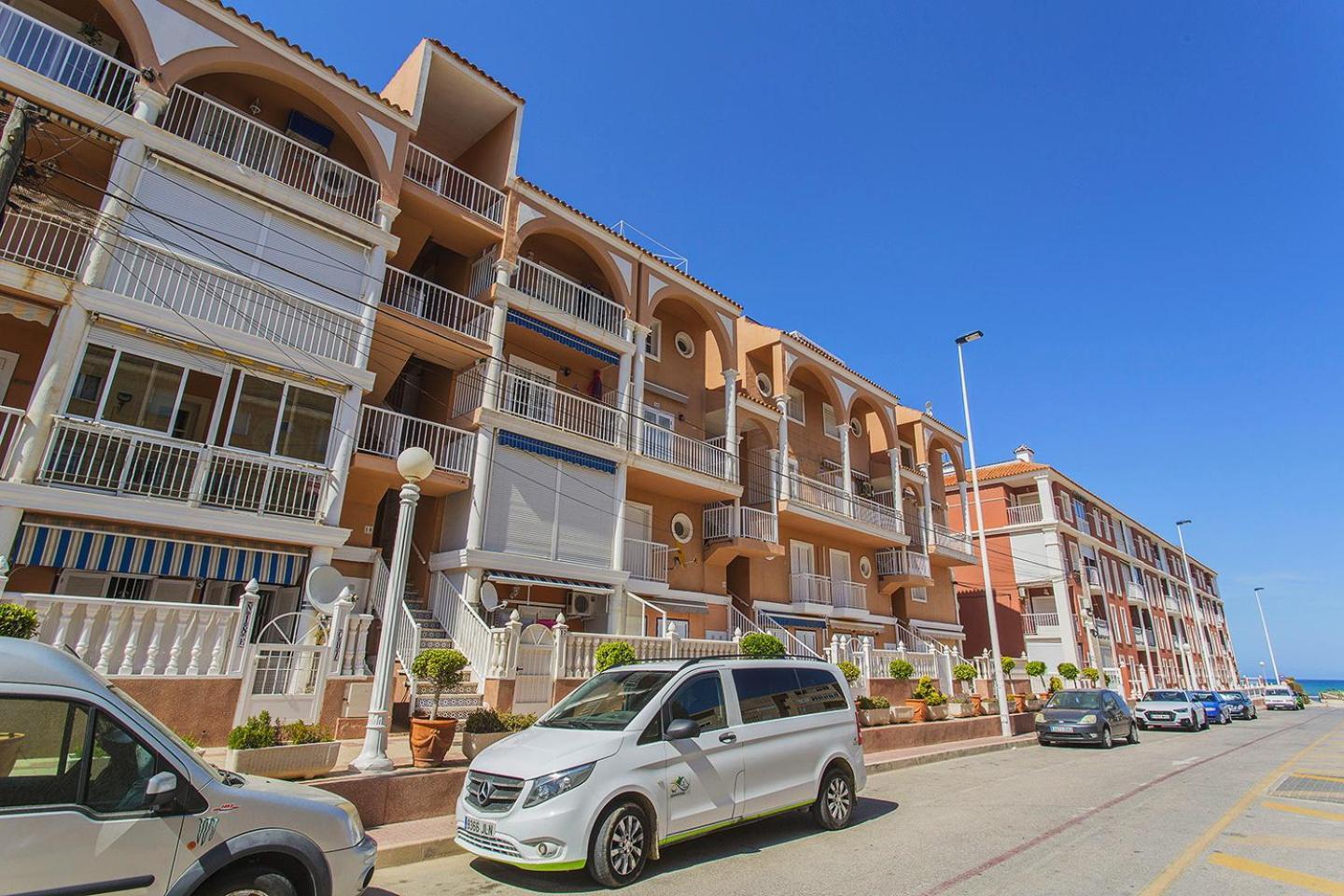 33 Beach Terrace - Alicante Real Estate Ла Мата Екстериор снимка